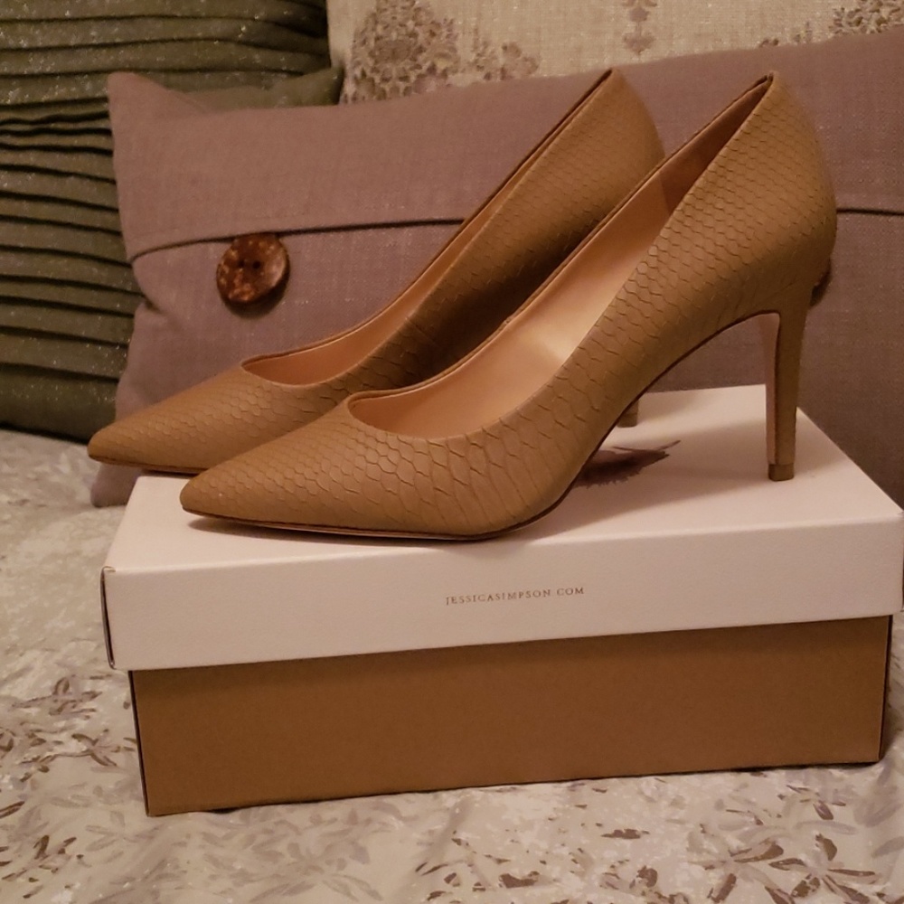 Jessica Simpson Nude Carpena Pumps